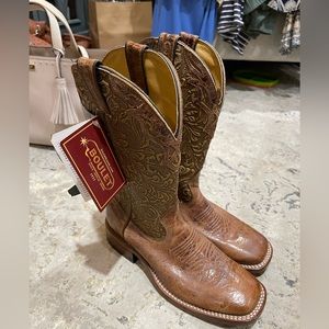Leather cowboy boots NWT